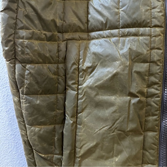 *SOLD* Free People Movement Primaloft  Green With POW Quilted Vest Size Small - Picture 6 of 10